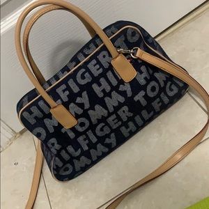 Tommy Hilfiger crossbody purse